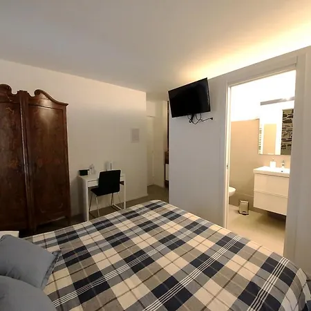 Smile Accomodation